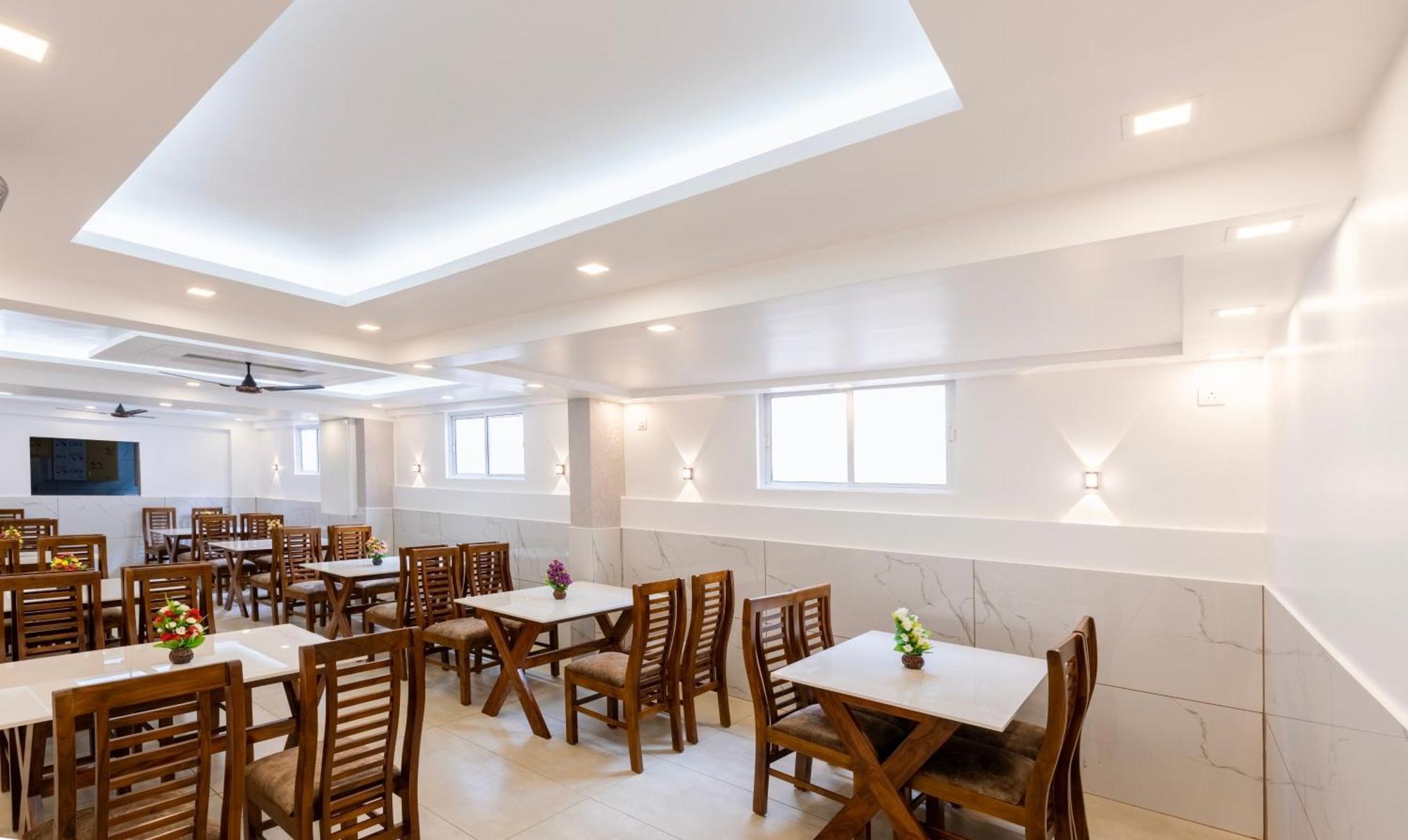 Treebo Premium Cochin Airport, 5 Min From Cochin Airport Ξενοδοχείο Kochi Εξωτερικό φωτογραφία