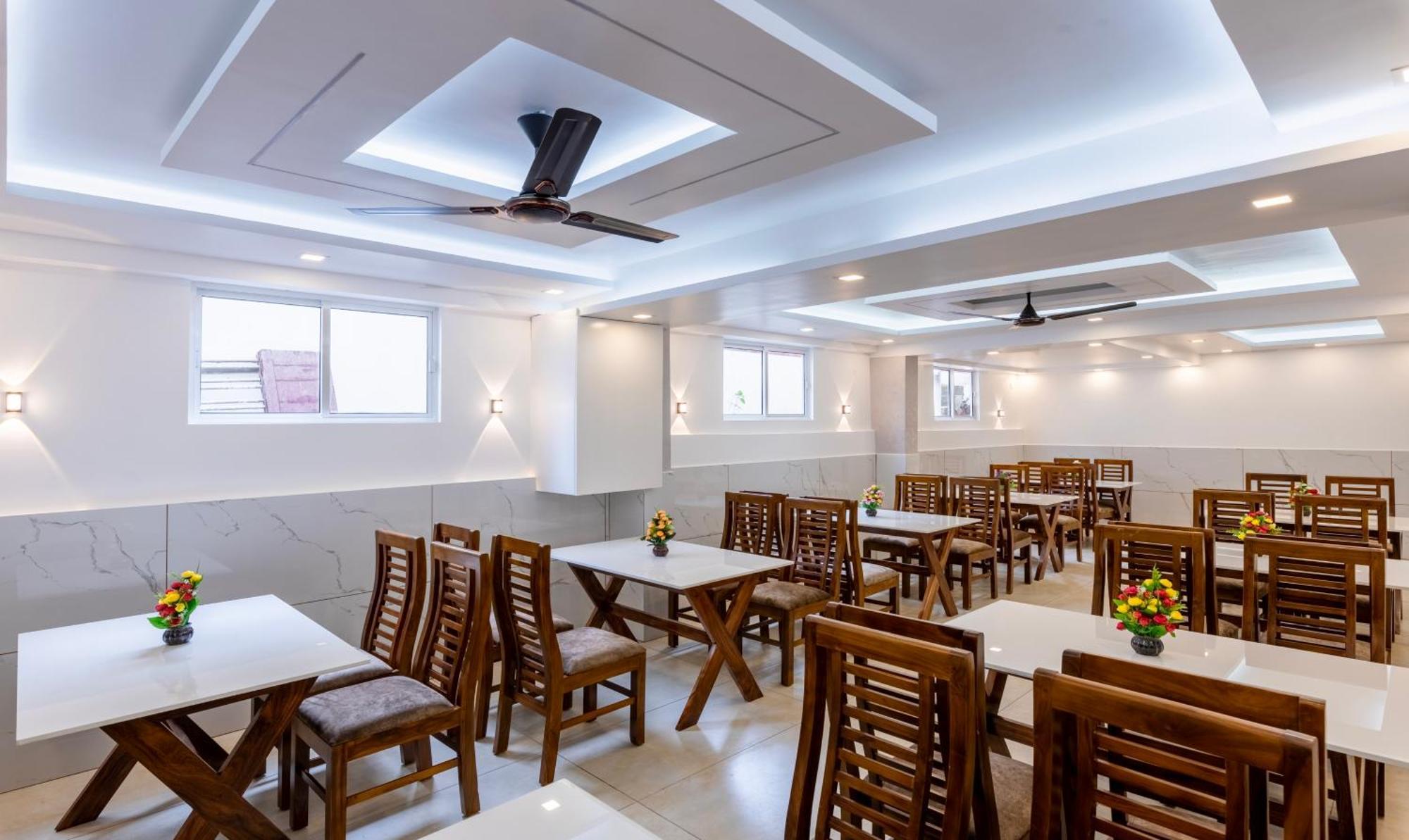 Treebo Premium Cochin Airport, 5 Min From Cochin Airport Ξενοδοχείο Kochi Εξωτερικό φωτογραφία